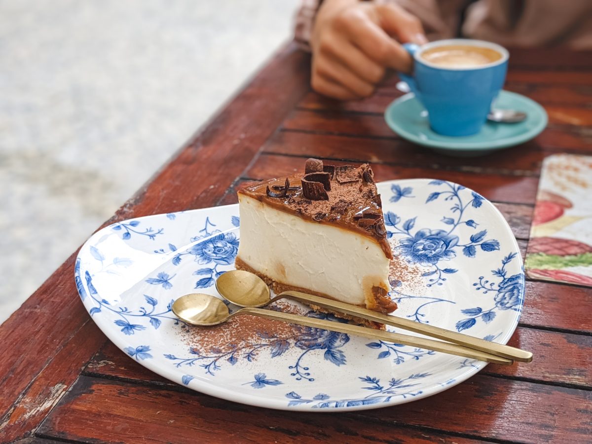 Chocolate caramel cheesecake with coffee