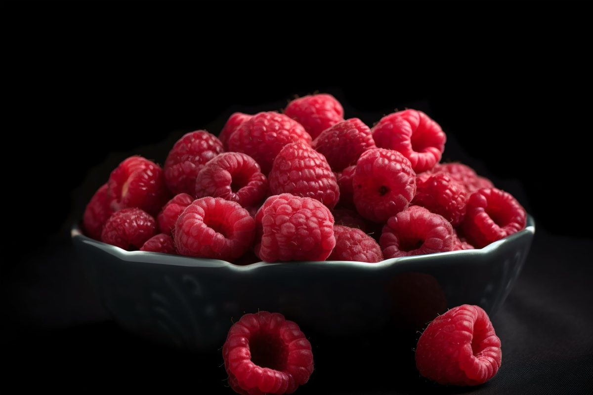 Raspberries in a small bowl